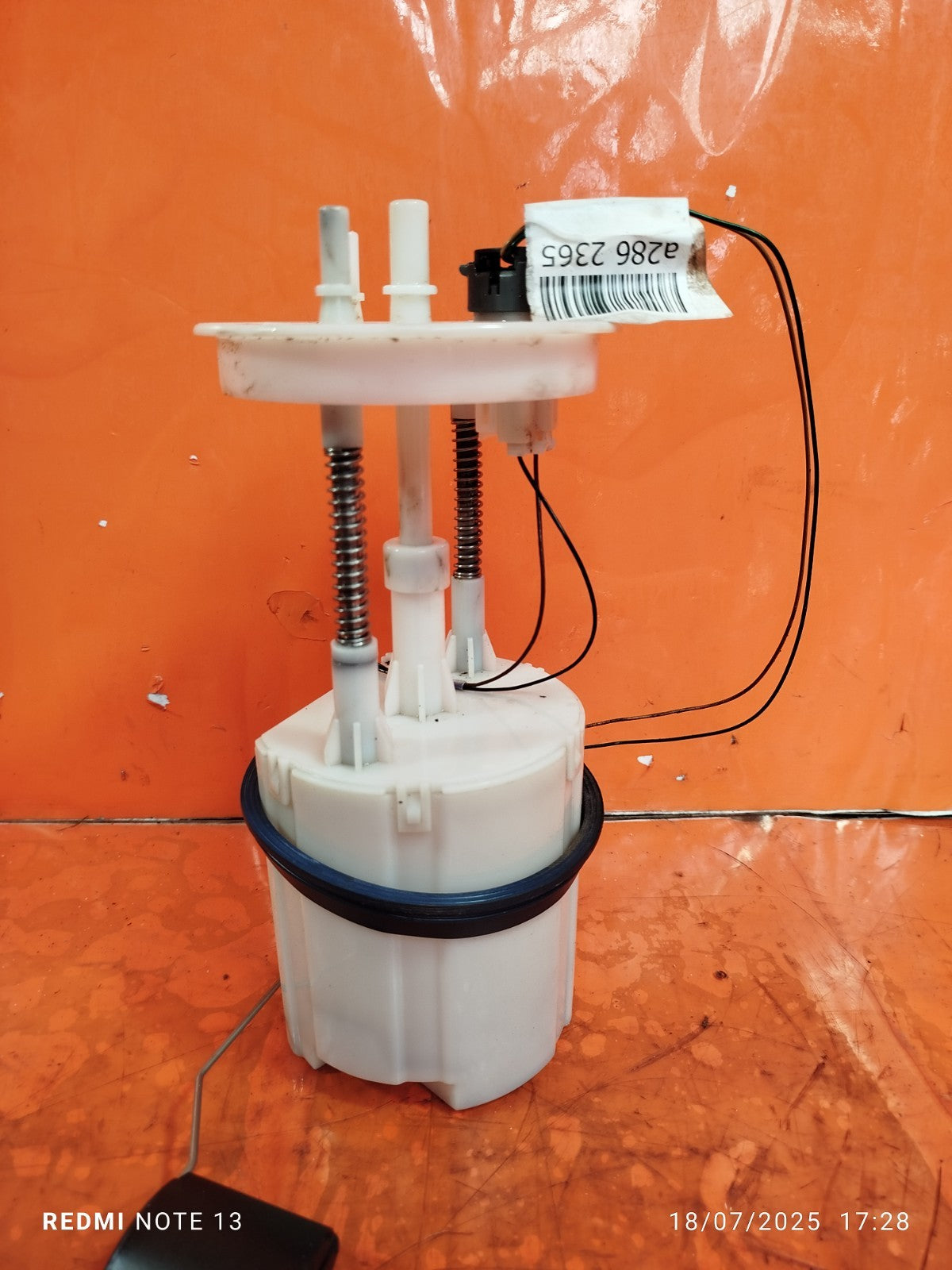 ✅SSANGYONG RODIUS TURISMO 2.2 DIESEL 2017 FUEL TANK SENDER UNIT 700-20-125 A286