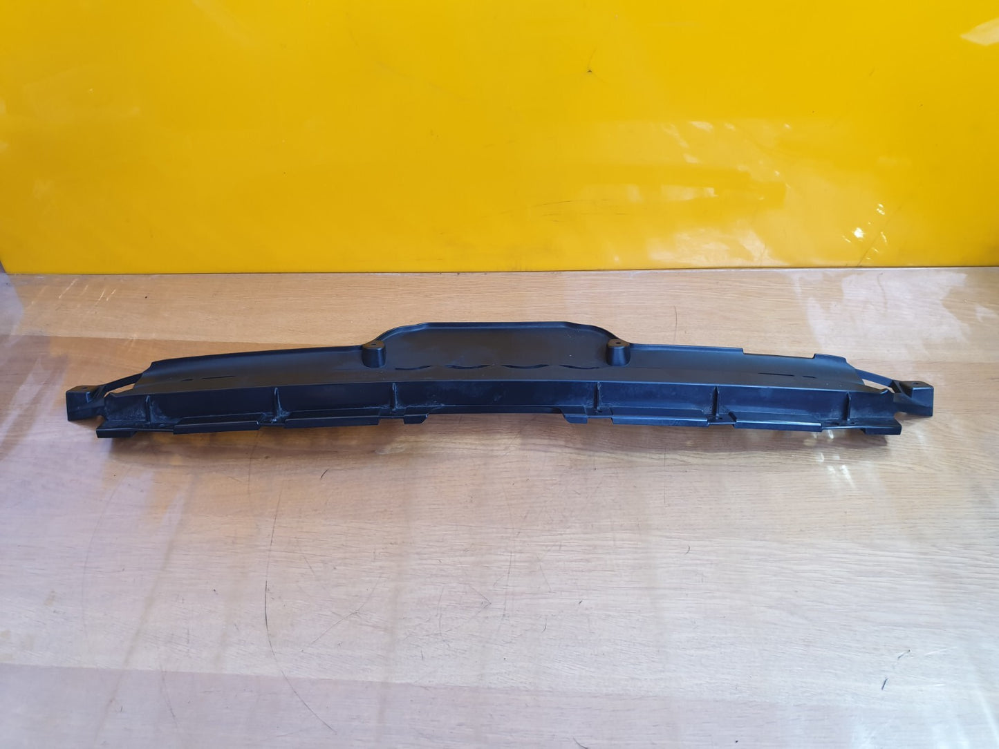 ✅AUDI Q2 S-LINE 1.4 PETROL 2017 FRONT BUMPER GRILLE SUPPORT 81A853037 Warranty