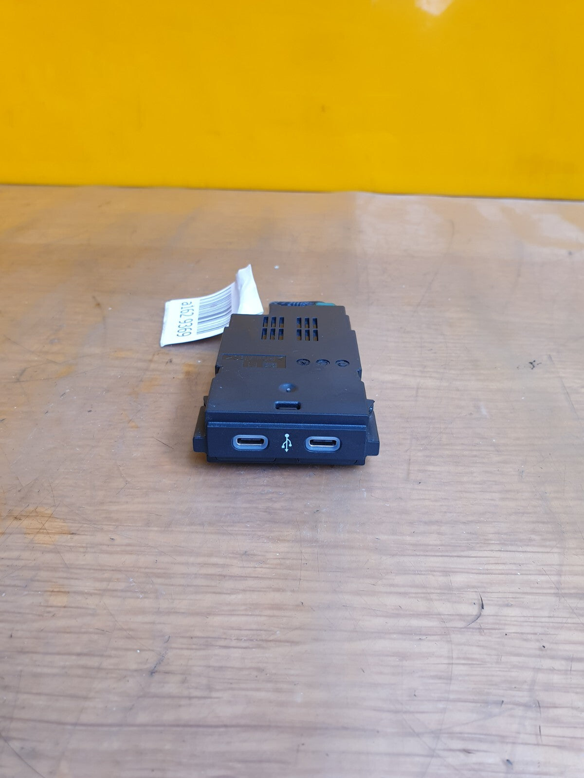 ✅2024 VW TAIGO R-LINE 1.0P DOUBLE USB PORT SOCKET CONNECTOR 2G6035700 + WARRANTY