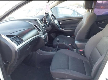 ssangyong korando Se 2.0 Diesel 2014 6 Speed Manual  Price Per Wheel Nut Only