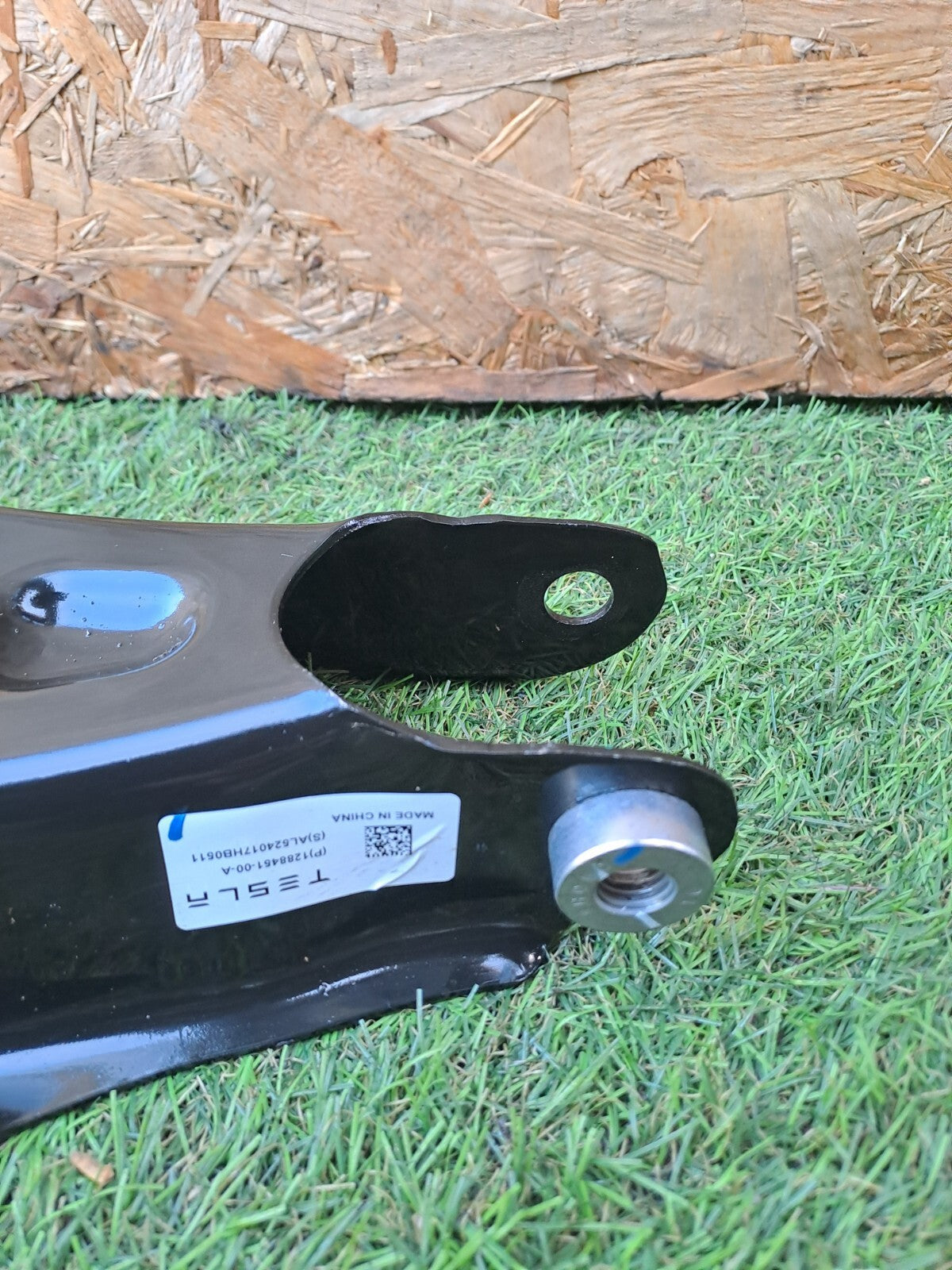 2024 TESLA MODEL 3 LONG REAR LEFT SUPPORT ARM 1288451-00-A + WARRANTY A207