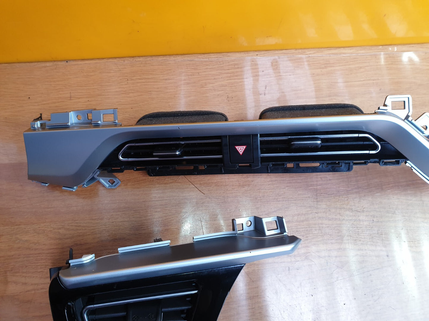 ✅2016 KIA NIRO 2 EV S-A 1.6P DASHBOARD AIR VENTS 84790-G5RA0ASH 84795-G5RA0ASH