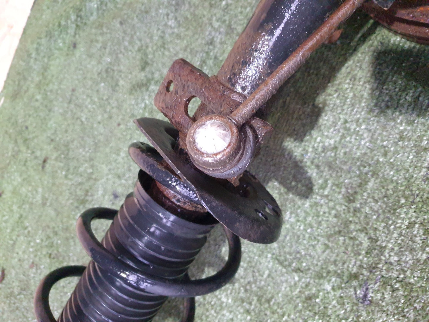 ✅2011 AUDI A1 SPORT 1.4P FRONT RIGHT SUSPENSION LEG HUB 6R0413031K WARRANTY A139