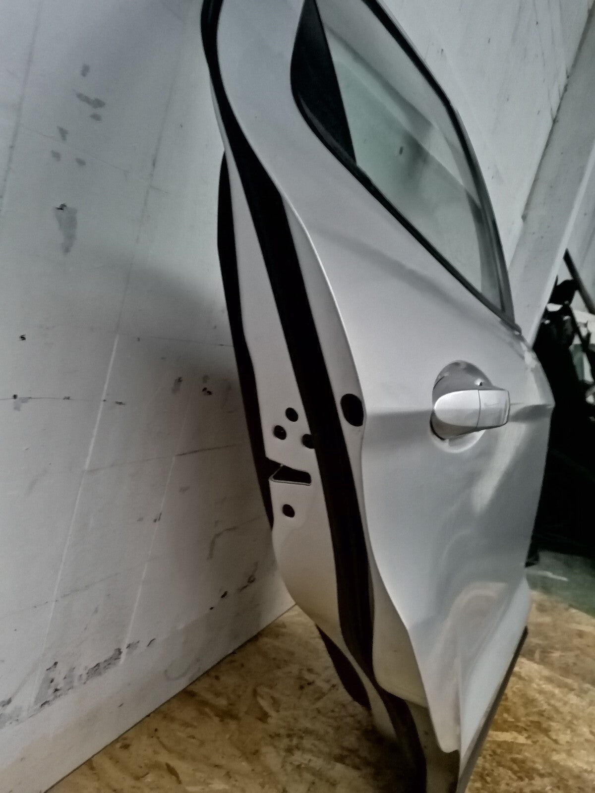 FORD ECOSPORT 1.5 PETROL 2016 REAR RIGHT DOOR DRIVER SIDE Warranty A020