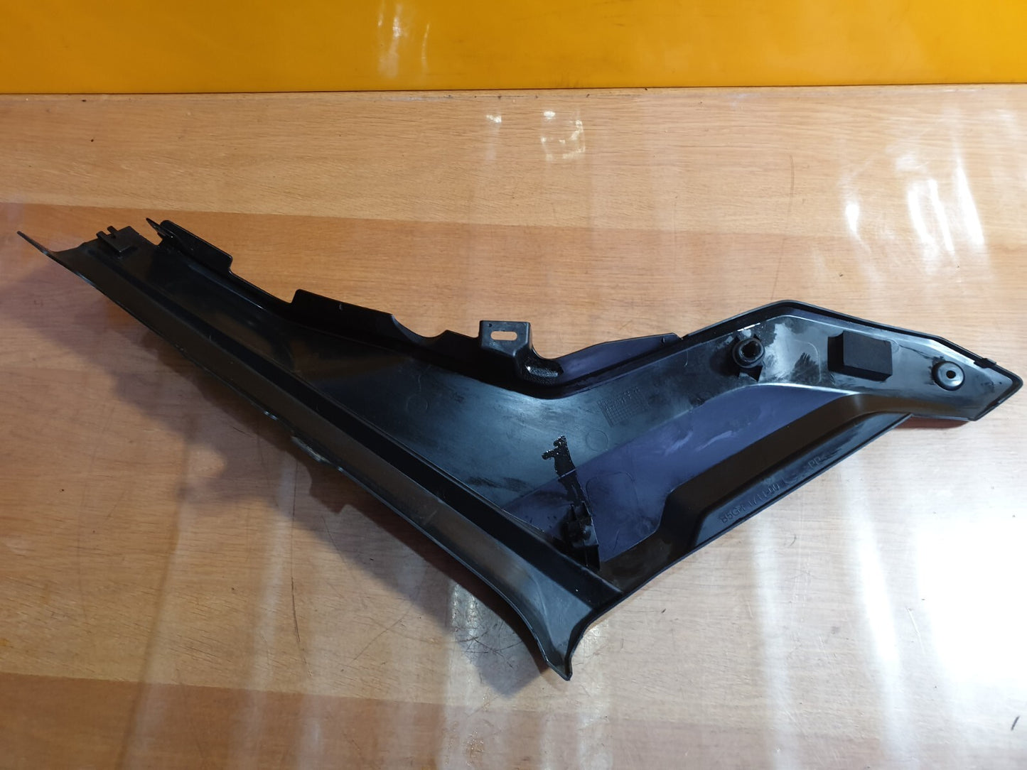 ✅YAMAHA YZF R125 PETROL 2020 LEFT SIDE UNDER SEAT COVER FAIRING B5GF171100 A124