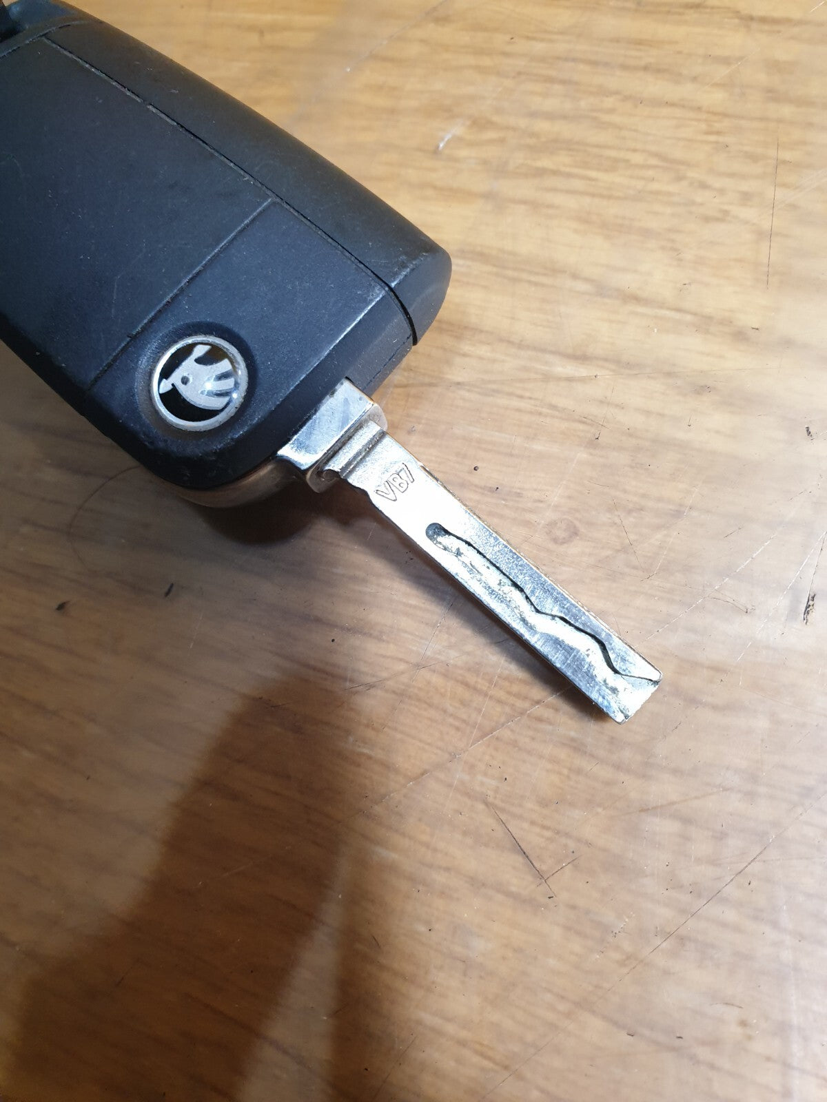 ✅2018 SKODA FABIA MONTE CARLO 1.0P 3 BUTTON REMOTE FLIP KEY FOB + WARRANTY A110