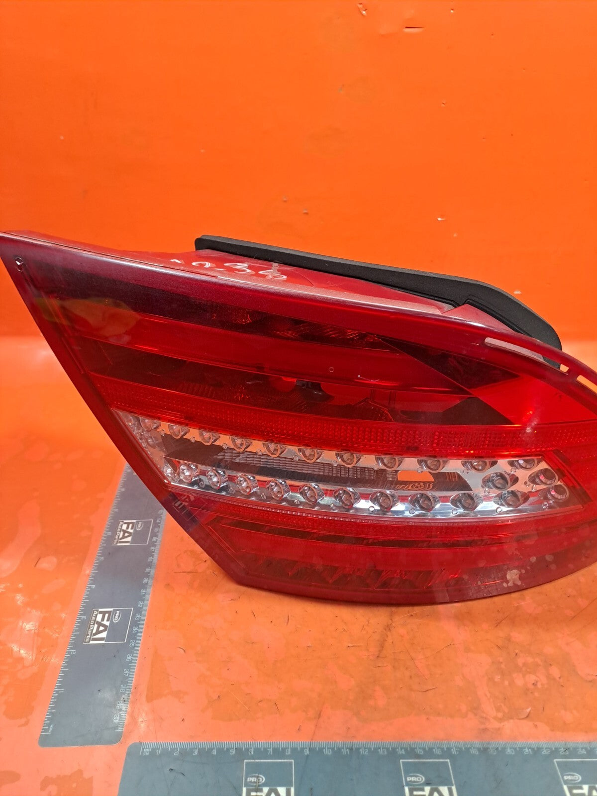 ✅MERCEDES W204 C220 AMG SPORT 2.1 DIESEL 2012 REAR LEFT TAIL LIGHT 2048205464