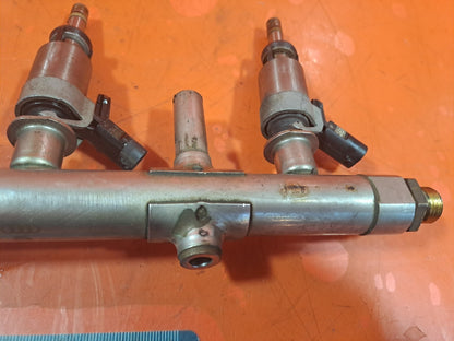 ✅AUDI A5 1.8 PETROL 2012 FUEL RAIL WITH INJECTORS 06K133317C Warranty A222