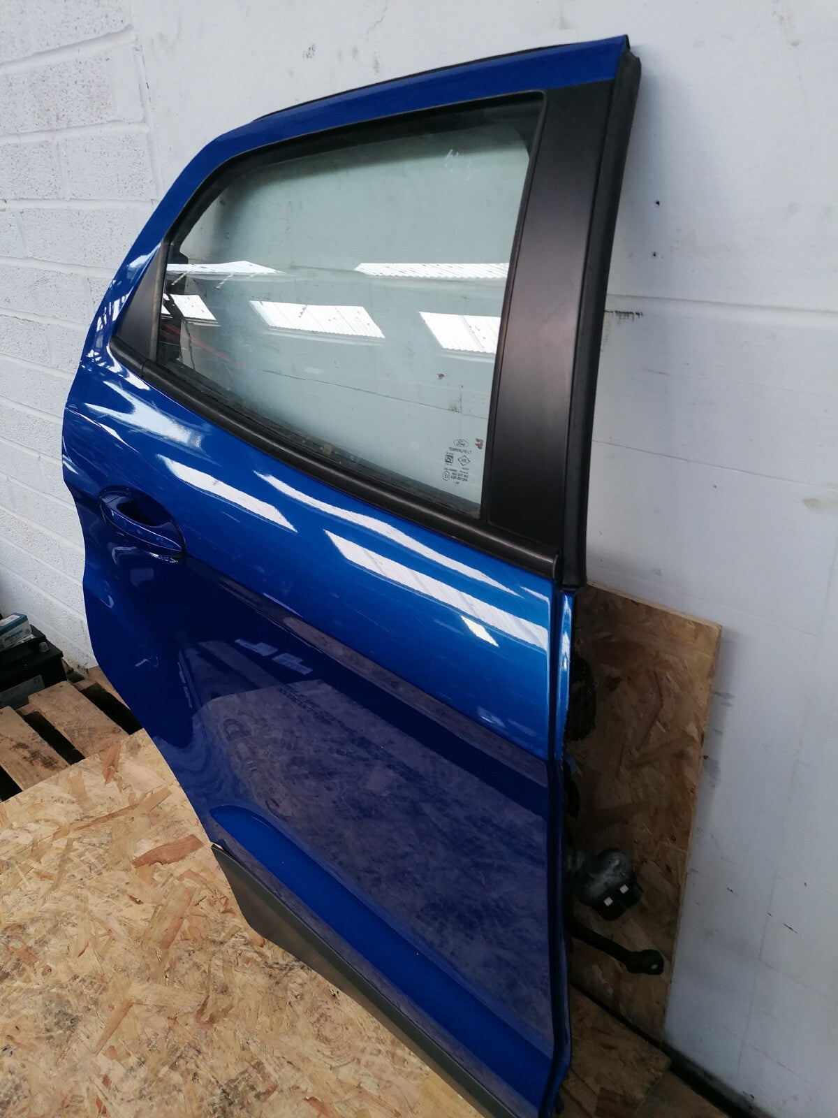 2015 FORD ECOSPORT 1.0 PETROL REAR RIGHT DRIVER SIDE DOOR BLUE scrathes
