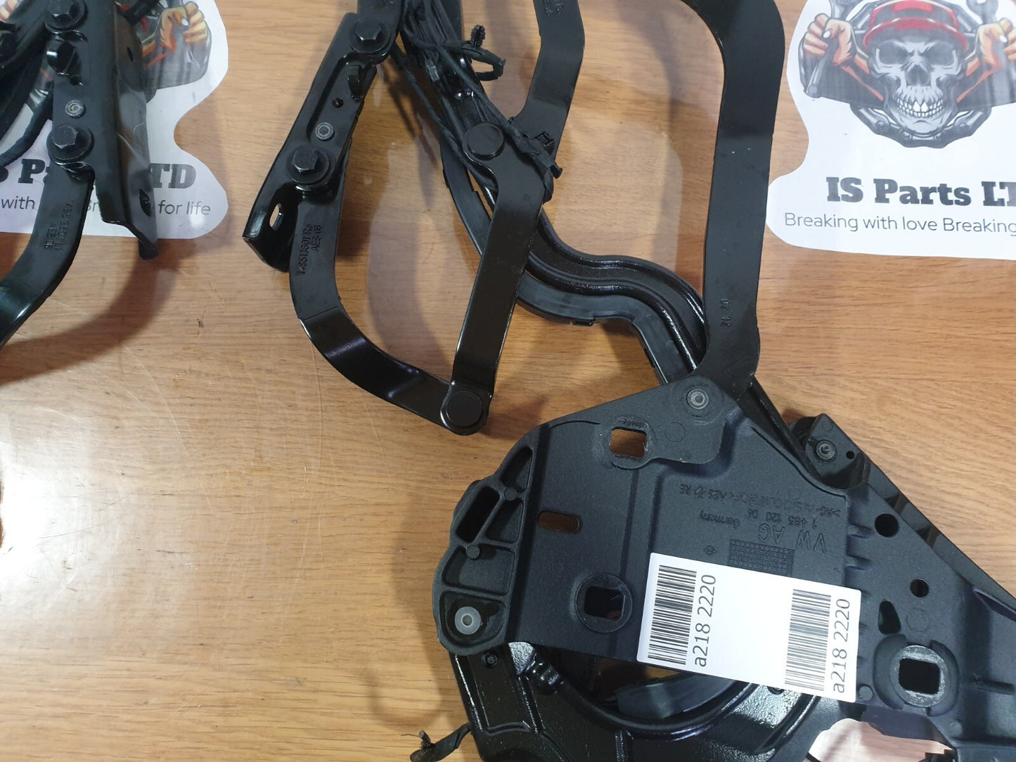AUDI A5 CABRIO S LINE 2.0 DIESEL 2012 CONVERTIBLE TOP HINGES ASSEMBLY PAIR A218
