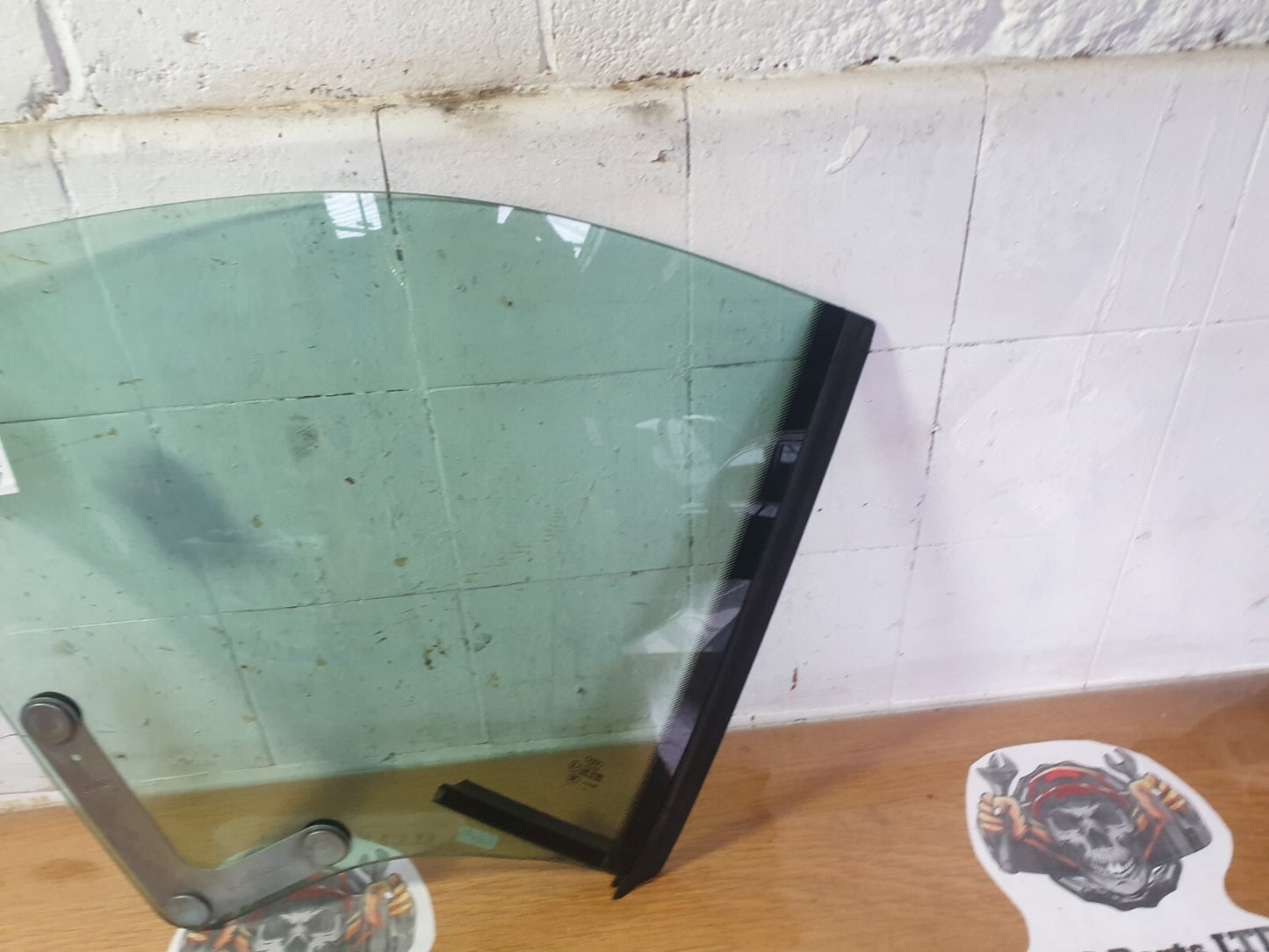 AUDI A5 CABRIO S LINE 2.0 DIESEL 2012 REAR RIGHT WINDOW GLASS 8P7845458 Warranty
