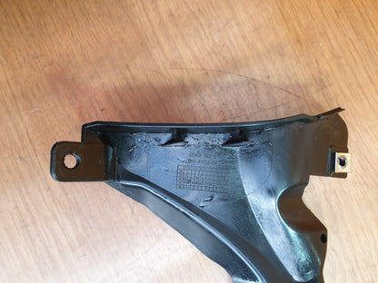 ✅YAMAHA YZF R125 PETROL 2020 INNER UNDER SEAT FAIRING PANEL BK6F171X00 Warranty