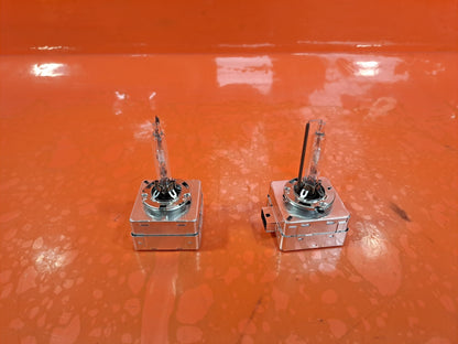 AUDI A5 CABRIO S LINE 2.0 DIESEL 2012 XENON BULB PAIR 9285335244 Warranty A218