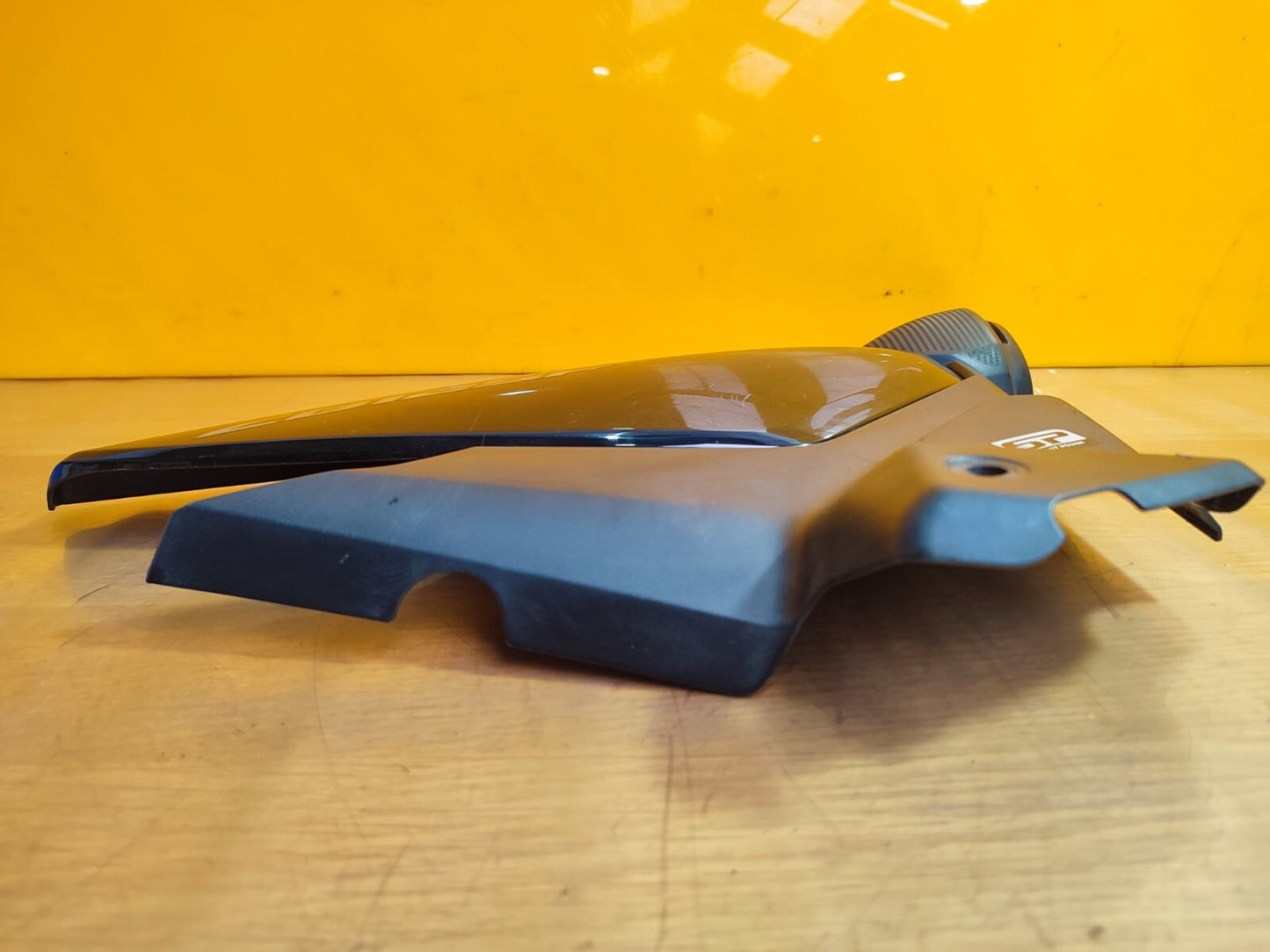 ✅HONDA CBF125M PETROL 2021 RIGHT SIDE LOWER UNDER TANK FAIRING 83501-K0N-D000
