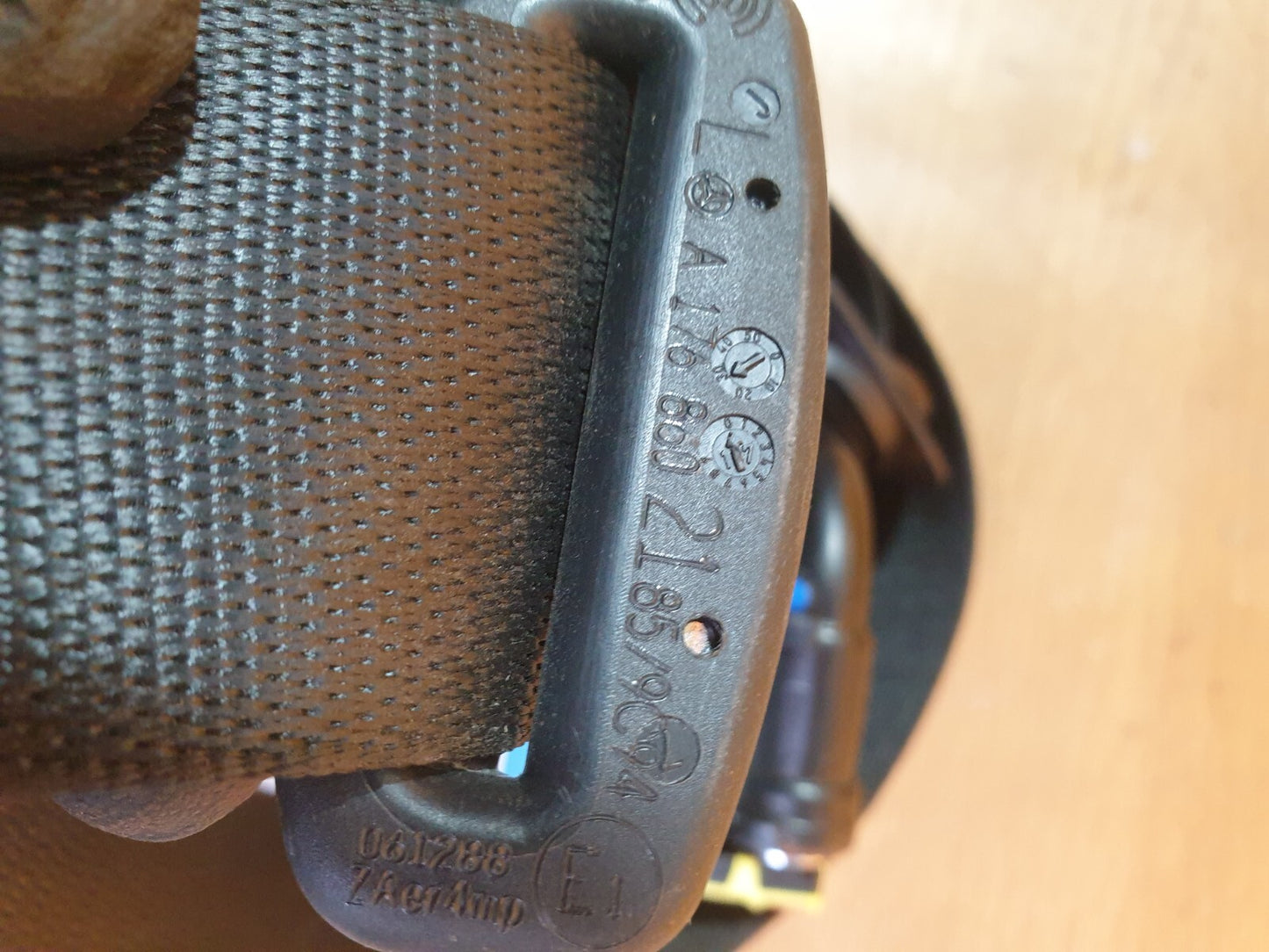 MERCEDES W176 A180 FRONT LEFT SEAT BELT A1768602185 XAA