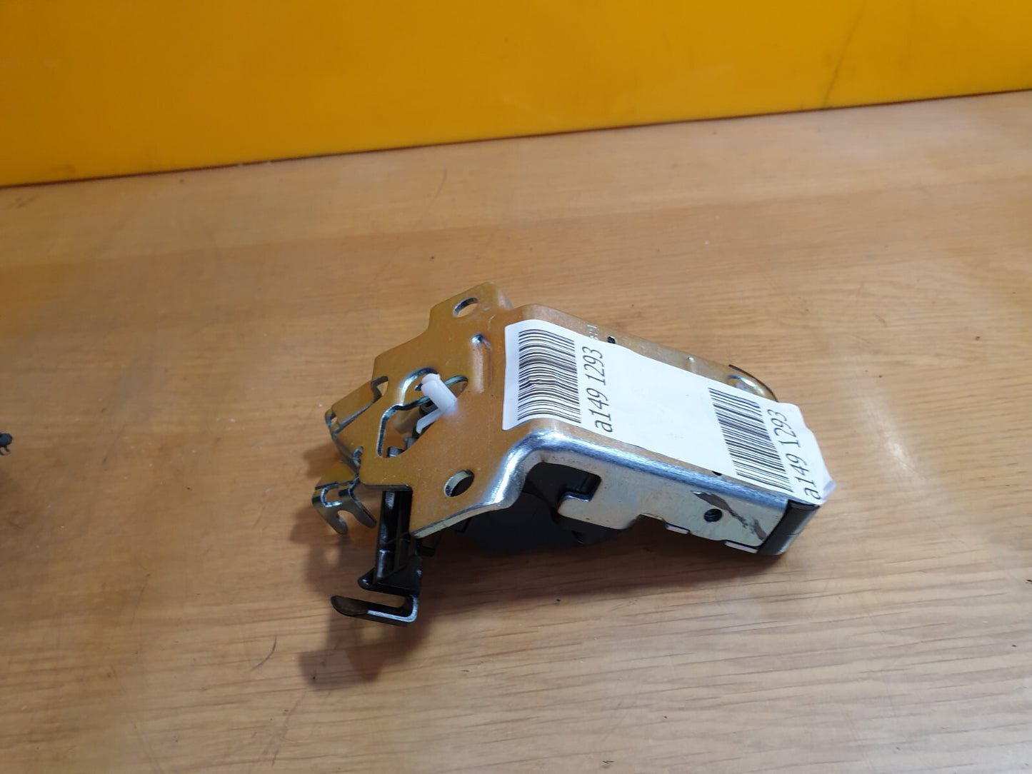 ✅AUDI A3 S LINE 1.4 PETROL 2021 TAILGATE BOOT LOCK MECHANISM 8W9827505C Warranty