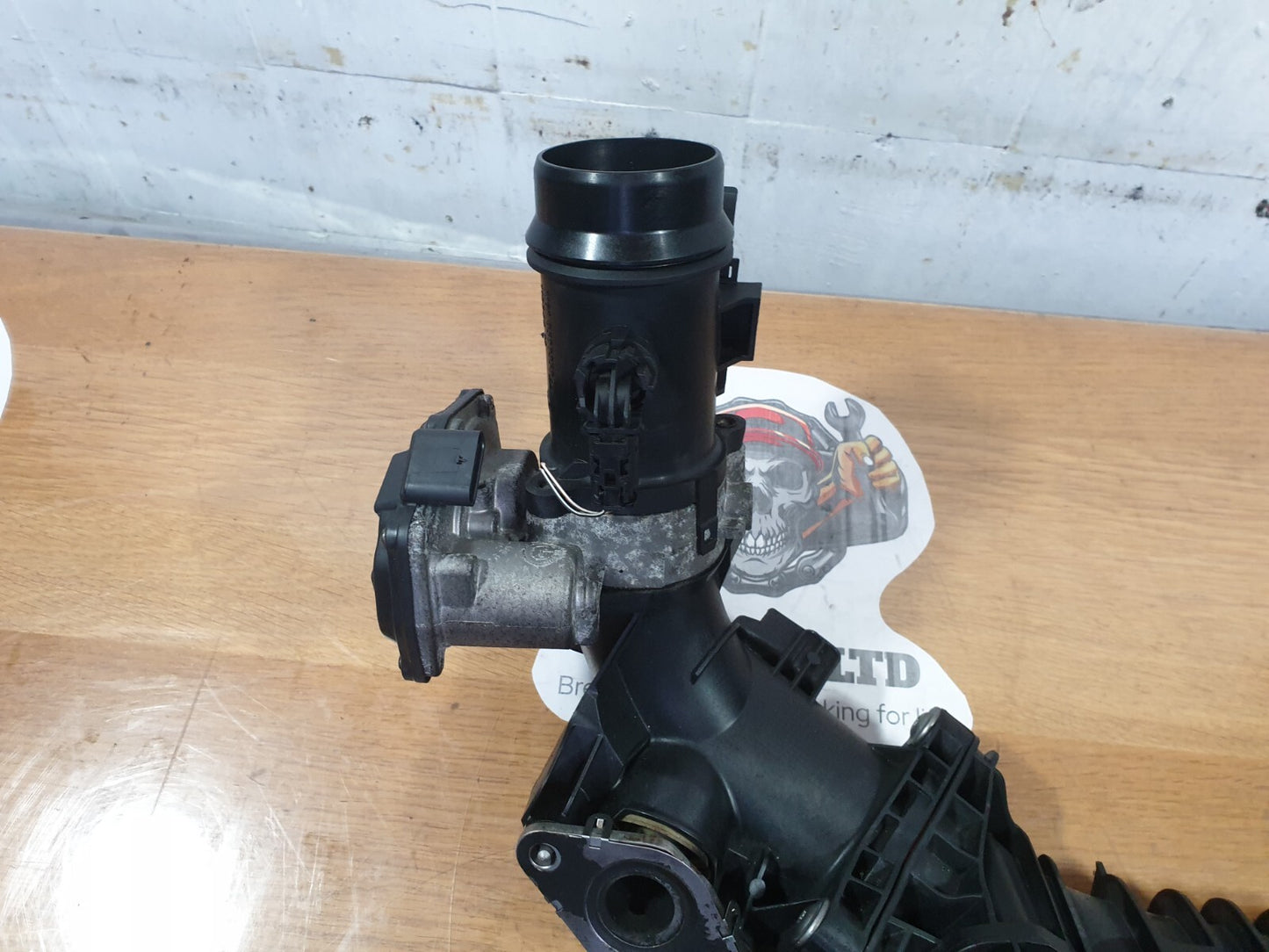 2010 BMW 5 SERIES F11 2.0D INTAKE MANIFOLD WITH FLAPS MOTOR THROTTLE BODY