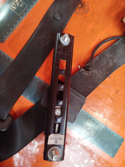 ✅VW CRAFTER CR35 2.0 DIESEL 2017 FRONT RIGHT SEAT BELT 601384100 A9068600088