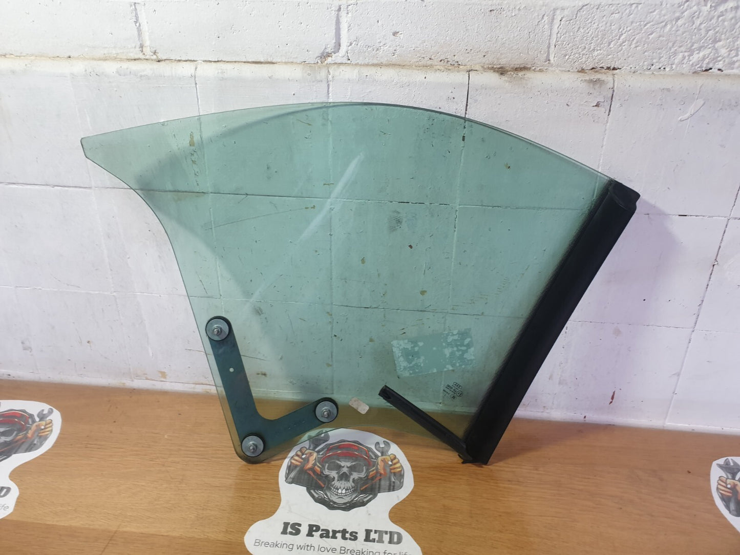 AUDI A5 CABRIO S LINE 2.0 DIESEL 2012 REAR LEFT WINDOW GLASS 43R-00082 Warranty