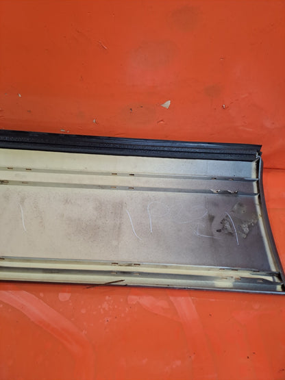 ✅2011 LAND ROVER RANGE ROVER L322 FRONT LEFT DOOR LOWER TRIM MOLDING GREY 907