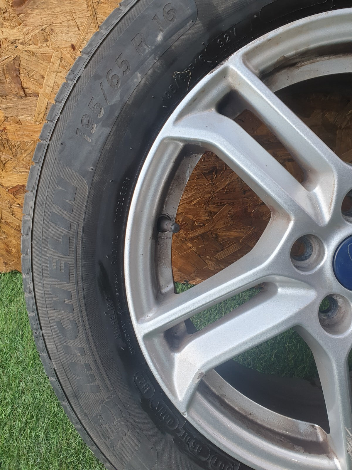 ✅FORD FOCUS 1.5 DIESEL 2018 ALLOY WHEEL WITH TYRE 195/65 R16 Warranty A242
