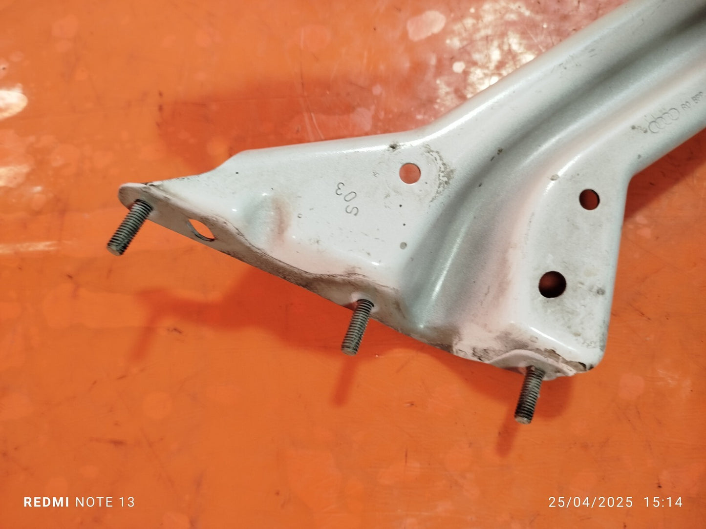 ✅Audi Q5 S Line 2.0 Petrol 2012 FRONT WING BRACKET BRACES 8R0821136 Warranty