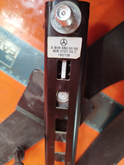 ✅VW CRAFTER CR35 2.0 DIESEL 2017 FRONT RIGHT SEAT BELT 601384100 A9068600088