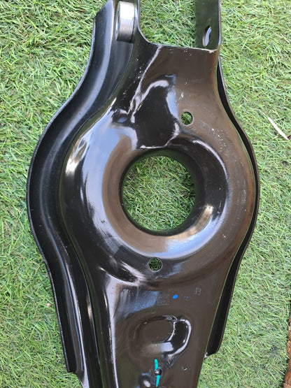 2024 TESLA MODEL 3 LONG REAR LEFT SUPPORT ARM 1288451-00-A + WARRANTY A207