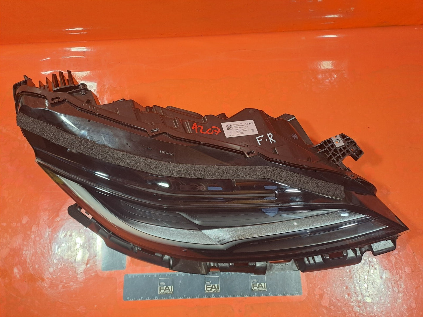 Tesla Model 3 Long 2024 Front Right LED Headlight 1760889-00-E Warranty A207