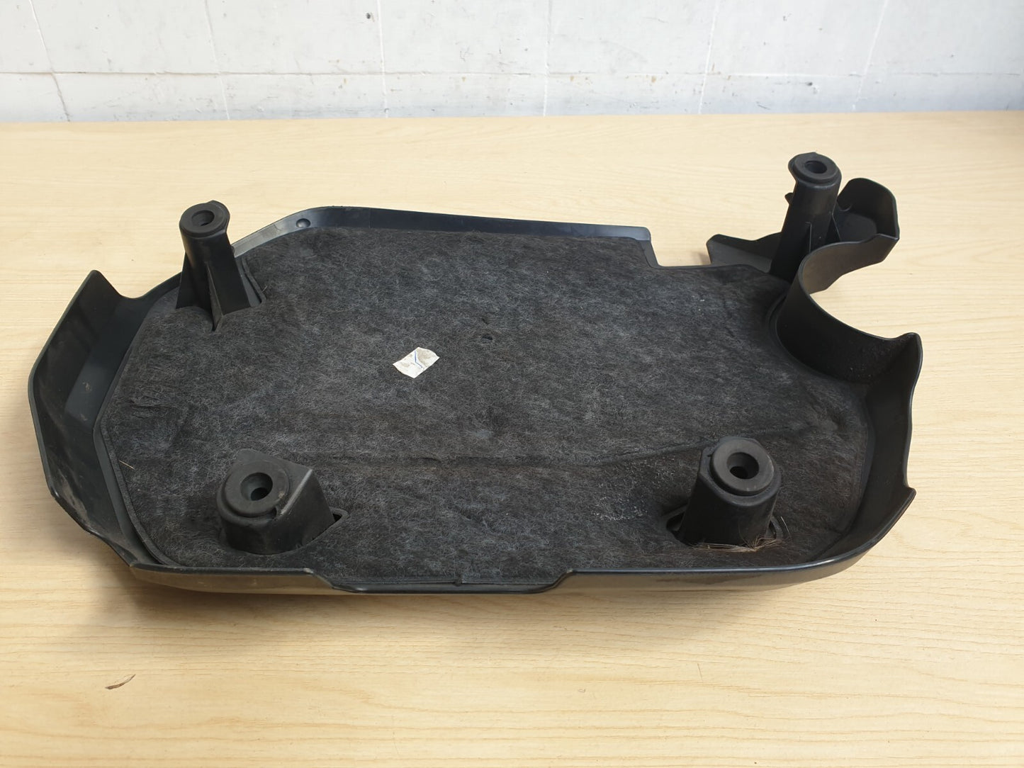 BMW F46 216D 1.5 DIESEL 2018 ENGINE COVER 8514201
