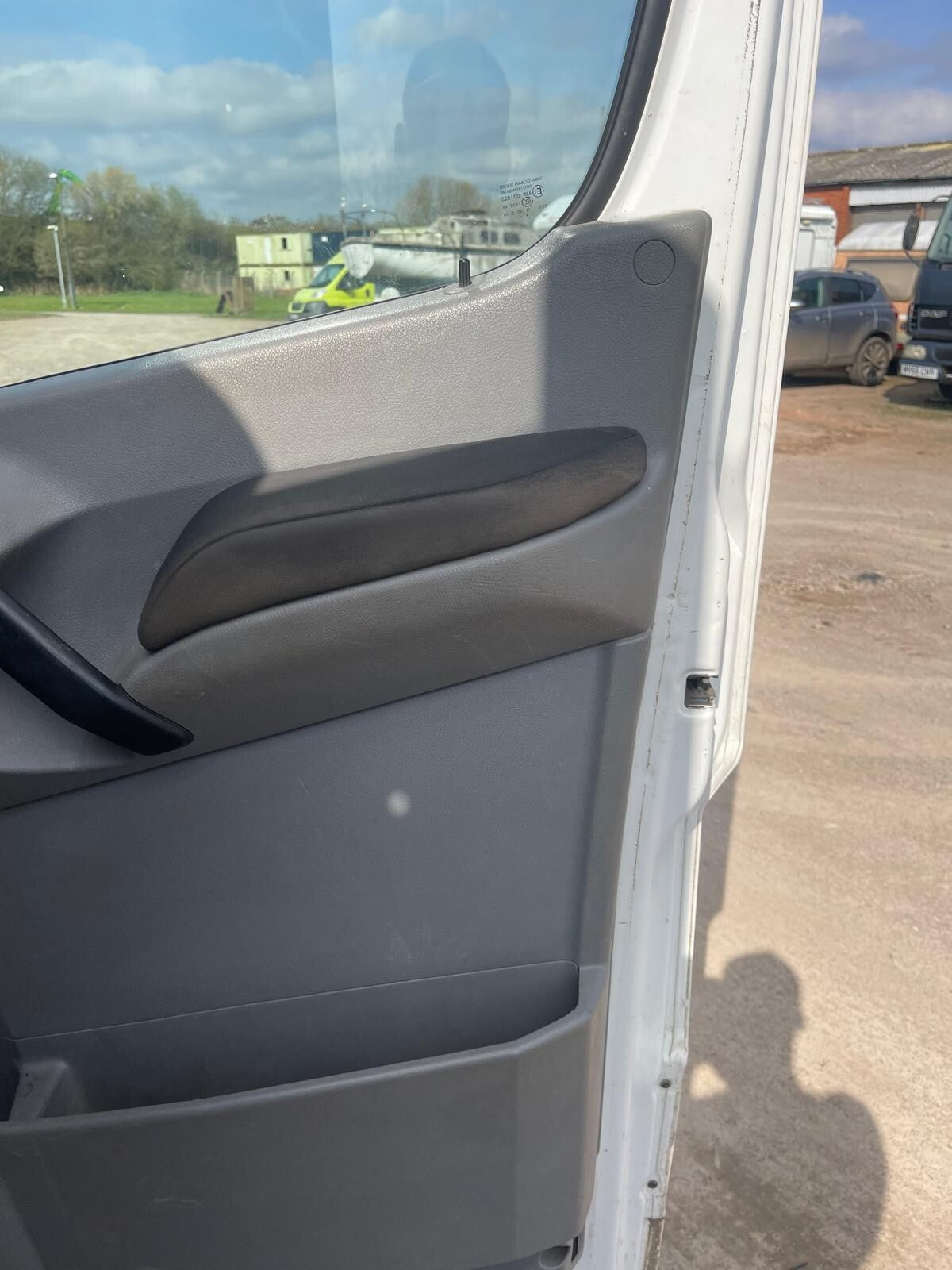 ✅VW CRAFTER CR35 2.0 DIESEL 2015 FRONT RIGHT DOOR BARE WHITE Warranty A275