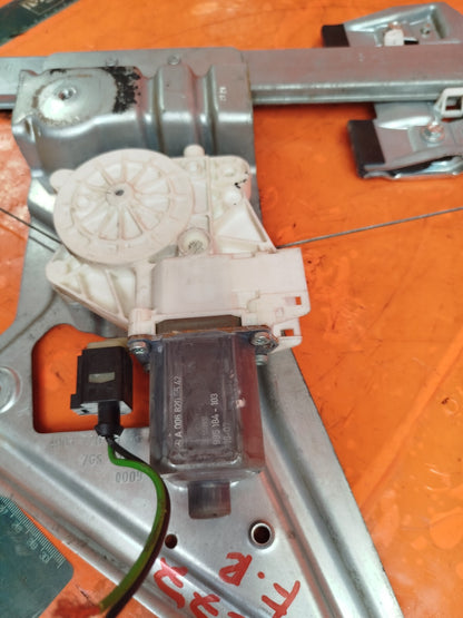 ✅VW CRAFTER CR35 2.0 DIESEL 2017 FRONT RIGHT WINDOW REGULATOR A9067200146 A277