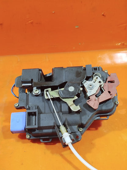 ✅VW AUDI SEAT SKODA FRONT LEFT DOOR LOCK CATCH 3D2837015 + WARRANTY xAA