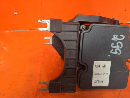 ✅MERCEDES B180 W246 1.8 DIESEL 2012 ABS PUMP CONTROL MODULE A0084317512 A299