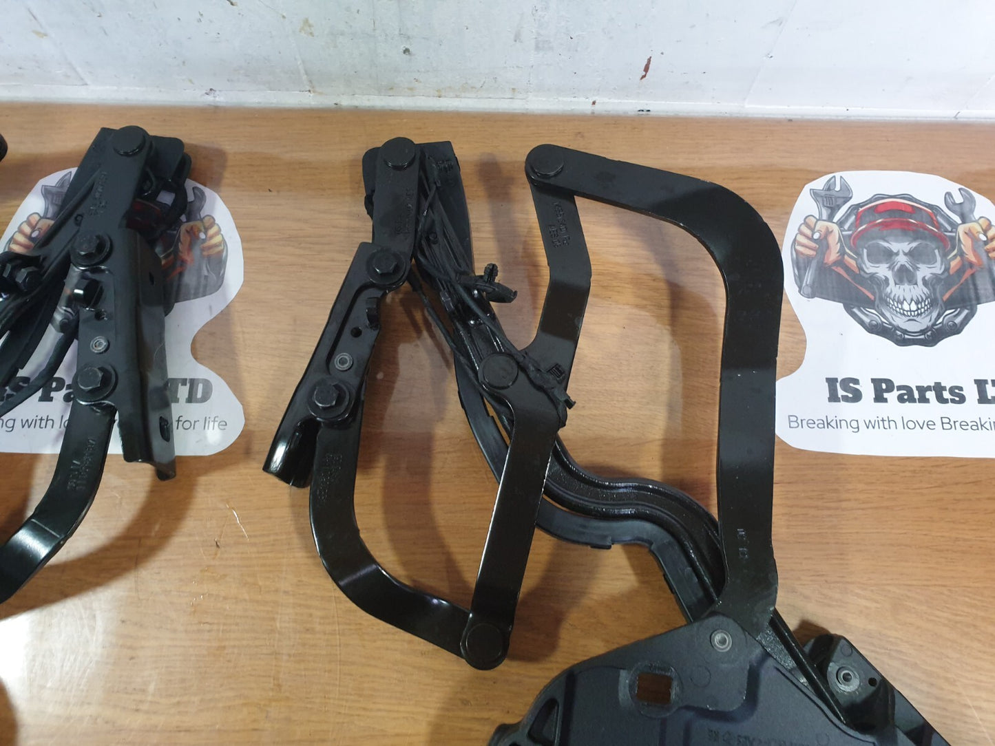 AUDI A5 CABRIO S LINE 2.0 DIESEL 2012 CONVERTIBLE TOP HINGES ASSEMBLY PAIR A218