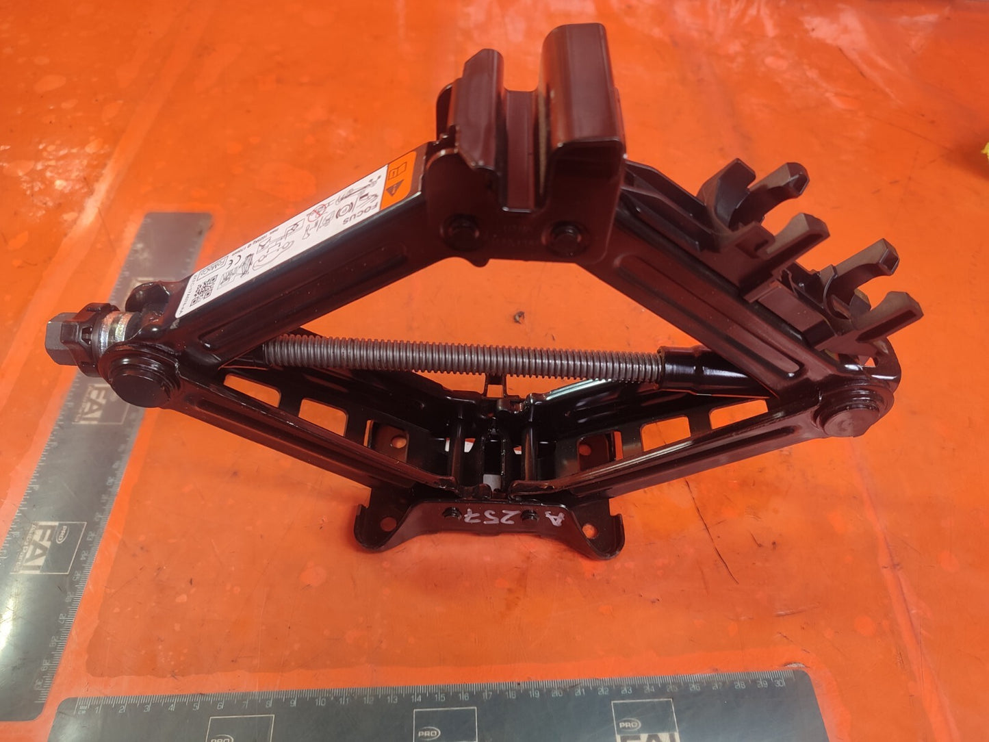 ✅2018 FORD FOCUS MK4 CAR LIFTING JACK TOOL JX7C-17A078-AA + WARRANTY A175