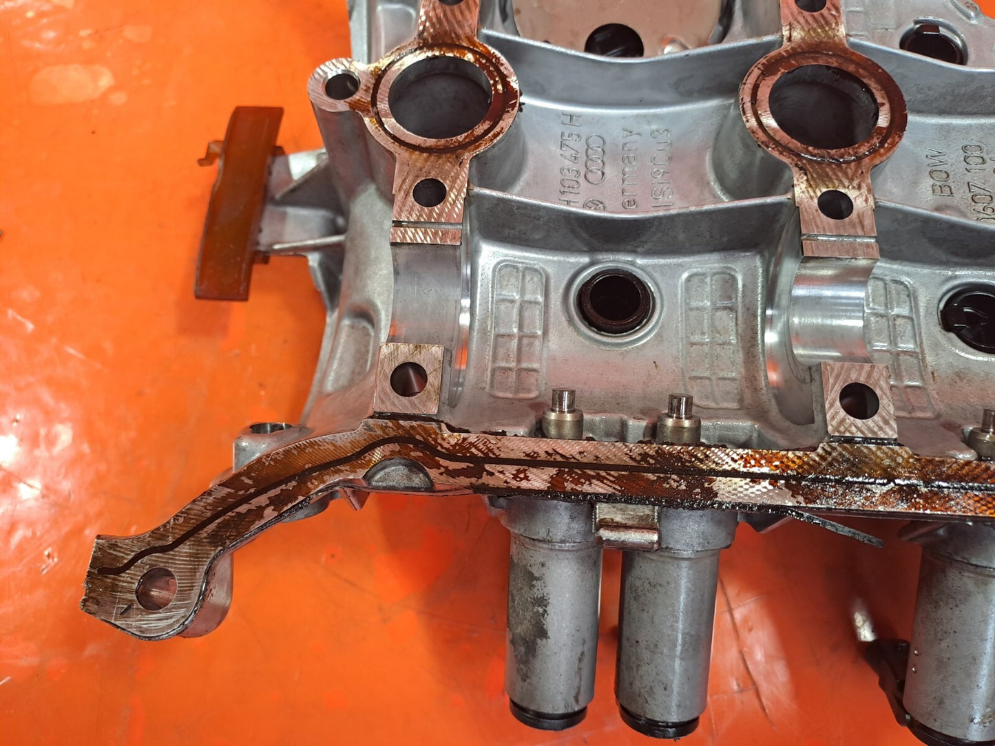 ✅2012 AUDI Q5 8R S LINE 2.0P ENGINE ROCKER VALVE COVER 06H103475H +WARRANTY A276