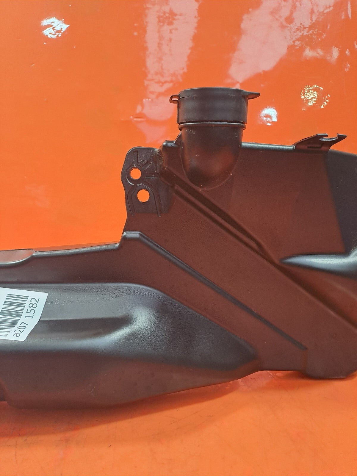 2024 TESLA MODEL 3 LONG WASHER BOTTLE 1739233-00-G + WARRANTY A207