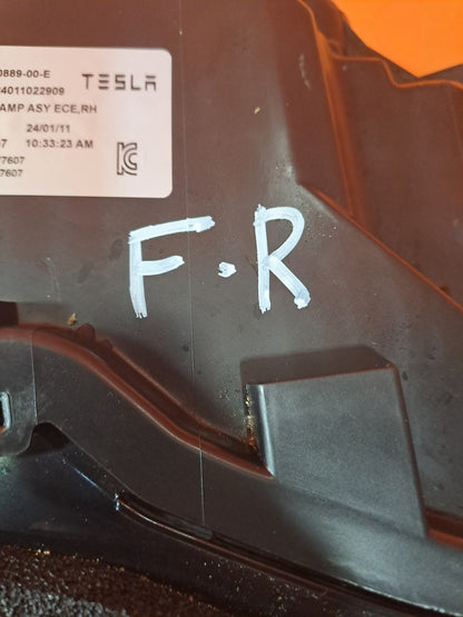 Tesla Model 3 Long 2024 Front Right LED Headlight 1760889-00-E Warranty A207