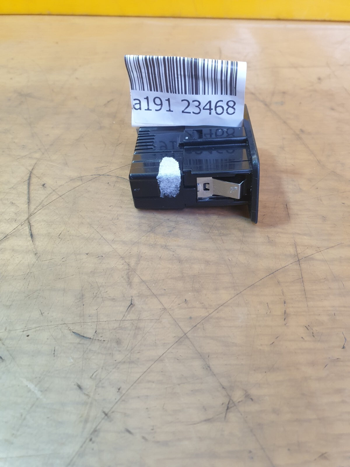 ✅VW GOLF MK8 1.5 PETROL 2022 REAR DOUBLE USB CHARGING PORT 2G6035954 Warranty