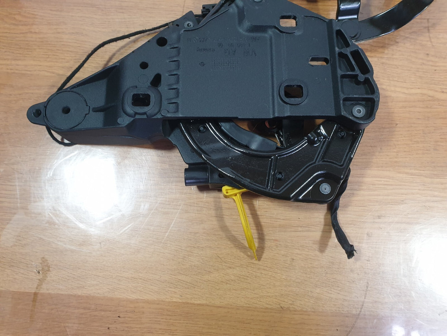 AUDI A5 CABRIO S LINE 2.0 DIESEL 2012 CONVERTIBLE TOP HINGES ASSEMBLY PAIR A218