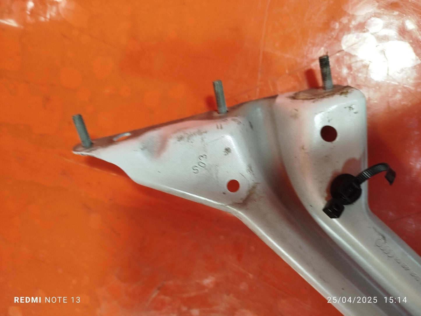 ✅Audi Q5 S Line 2.0 Petrol 2012 FRONT WING BRACKET BRACES 8R0821136 Warranty