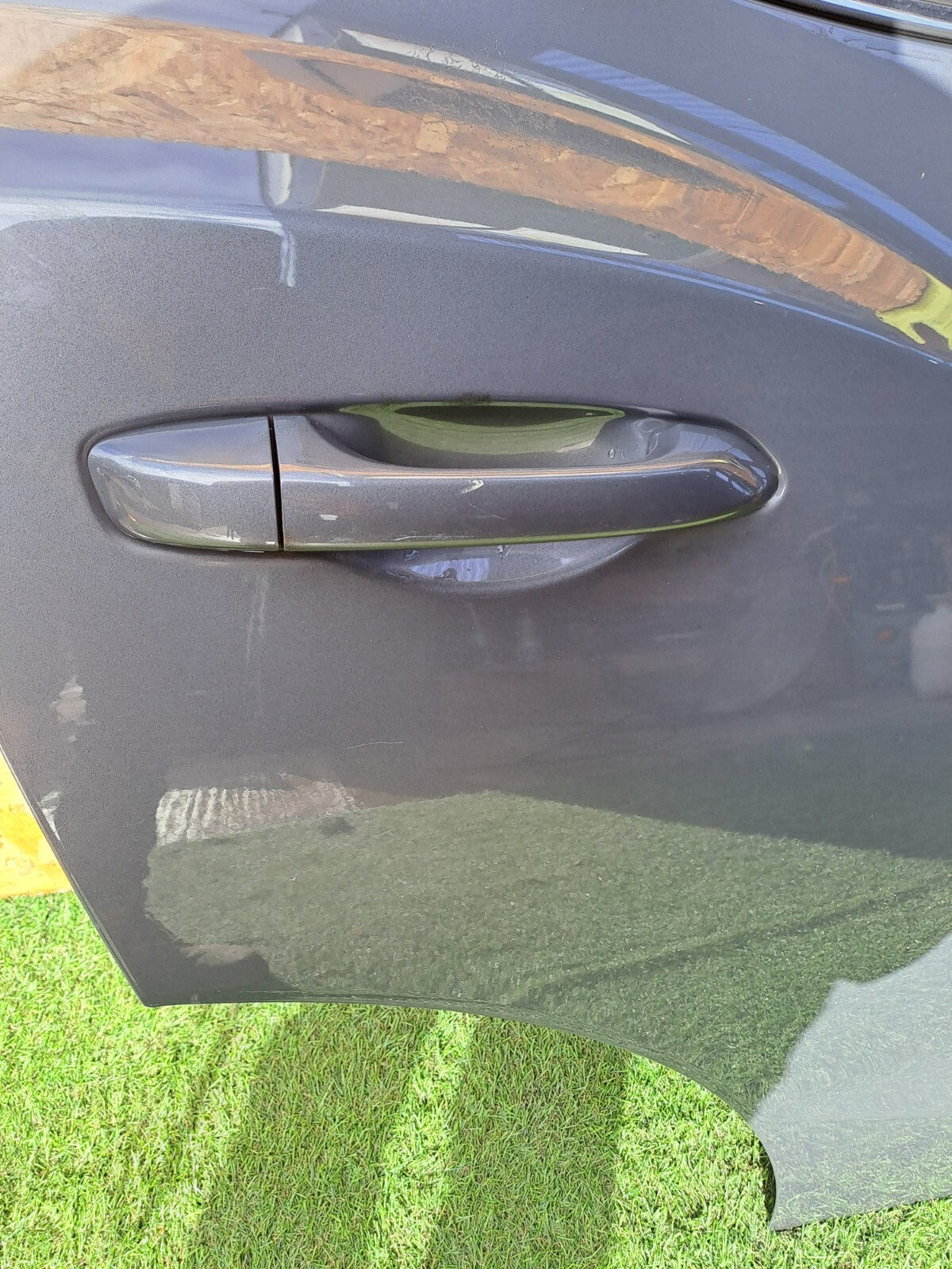 SSANGYONG TIVOLI ELX 1.6 PETROL 2015 REAR RIGHT DOOR GREY Warranty A221