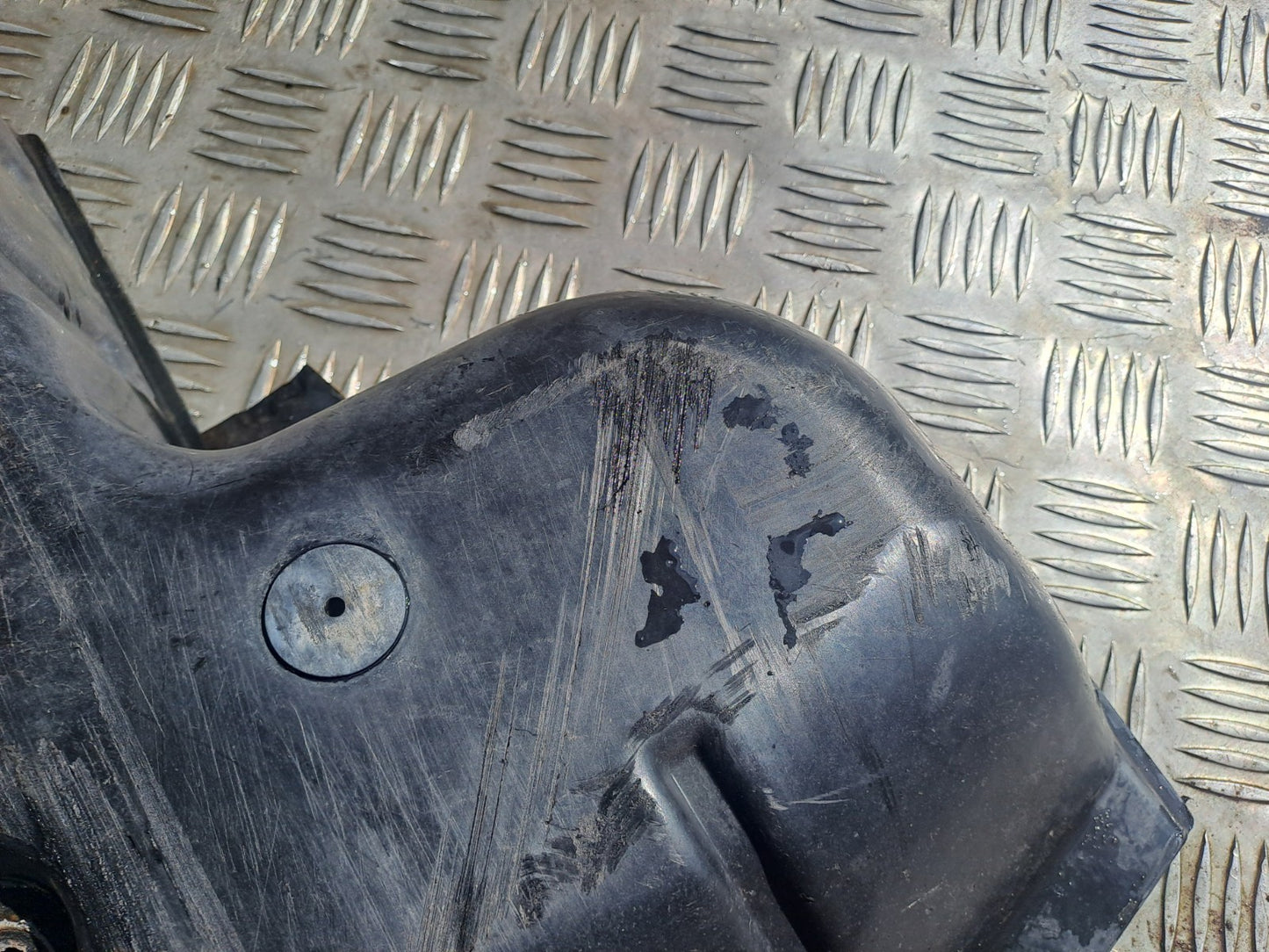 ✅SSANGYONG RODIUS TURISMO 2.2 DIESEL 2017 ENGINE UNDERTRAY COVER 24910-21000
