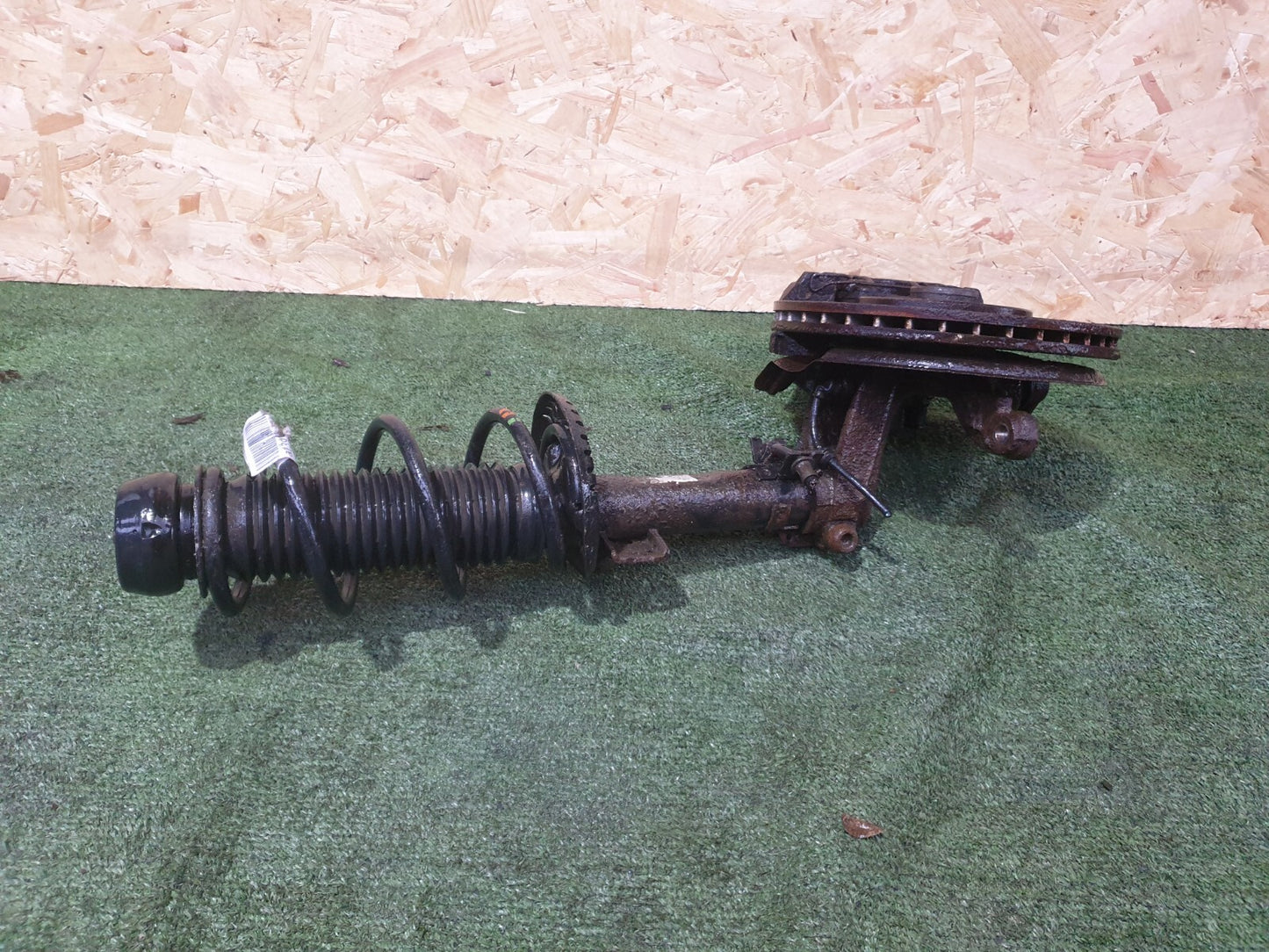 ✅2011 AUDI A1 SPORT 1.4P FRONT RIGHT SUSPENSION LEG HUB 6R0413031K WARRANTY A139