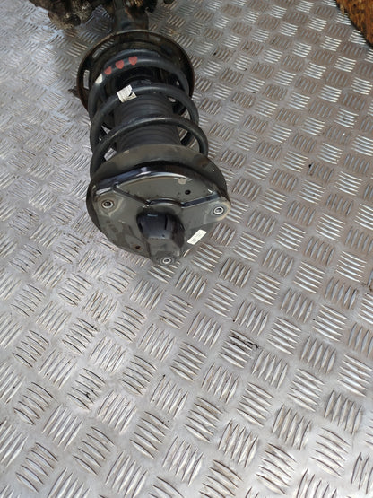 ✅MERCEDES C250 W204 2.1 DIESEL 2011 FRONT LEFT SUSPENSION LEG HUB A2043202866