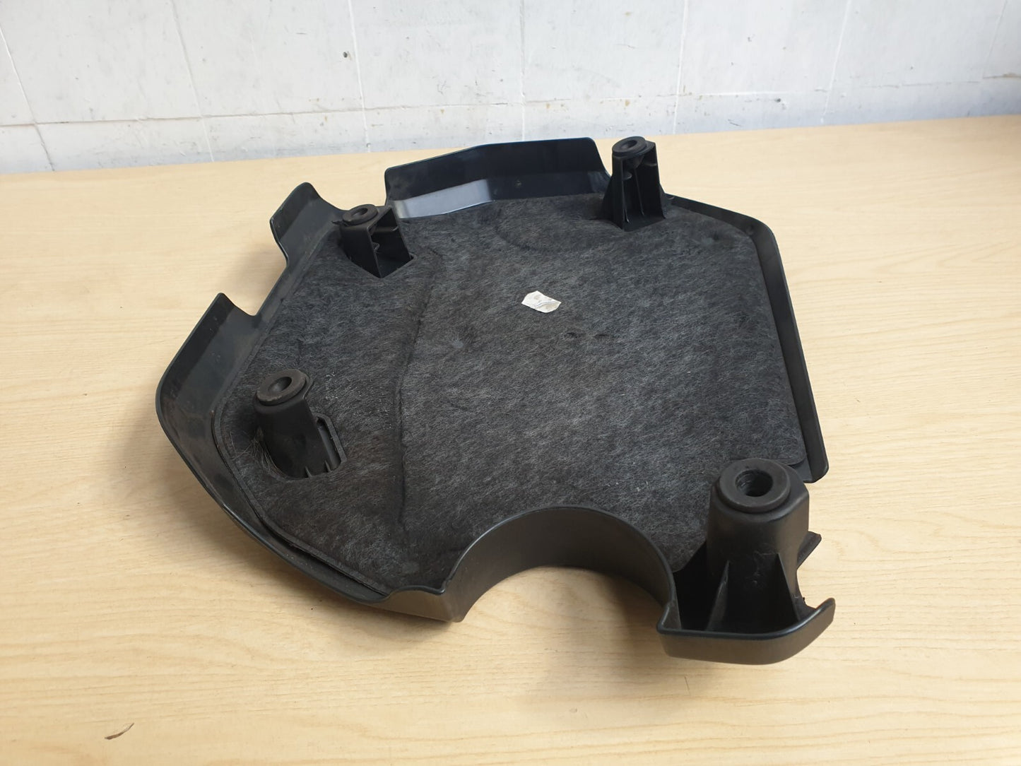 BMW F46 216D 1.5 DIESEL 2018 ENGINE COVER 8514201