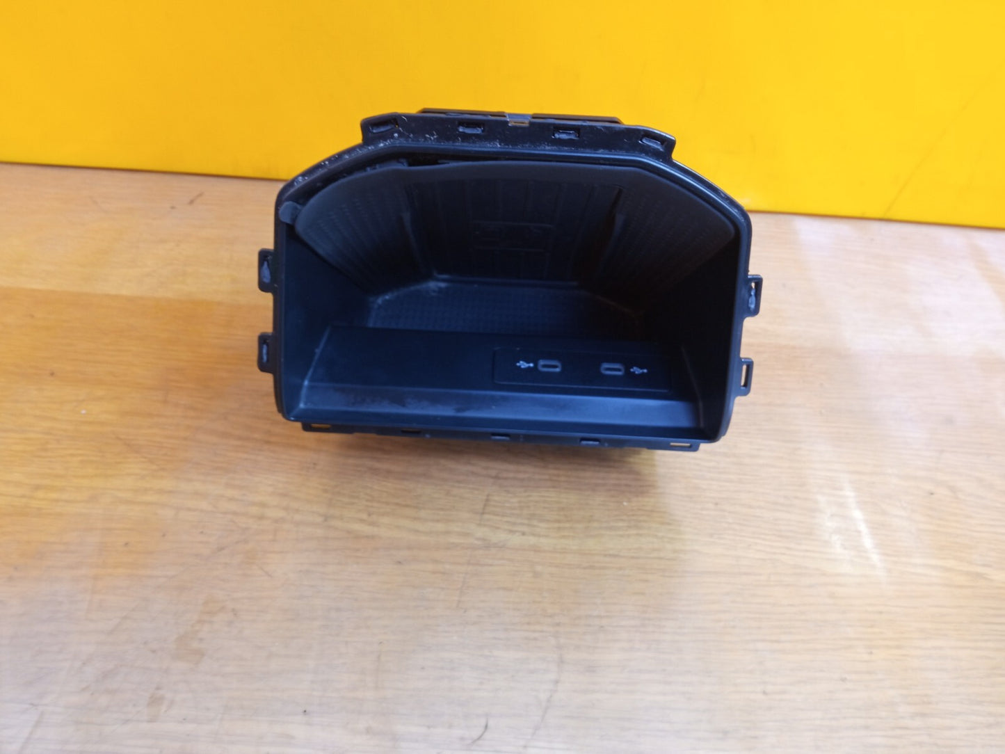 ✅SEAT ARONA FR 1.0 PETROL 2023 WIRELESS PHONE CHARGER 01175050 Warranty A145