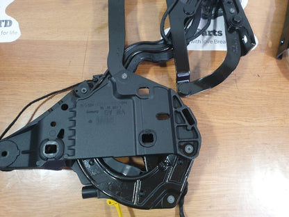 AUDI A5 CABRIO S LINE 2.0 DIESEL 2012 CONVERTIBLE TOP HINGES ASSEMBLY PAIR A218