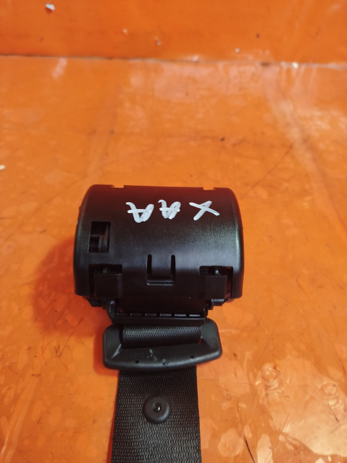 ✅BMW 1 SERIES REAR CENTRE SEAT BELT 643482700B Warranty xAA